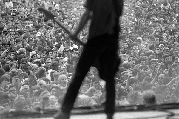 Lance Mercer - Crowd Keyhole