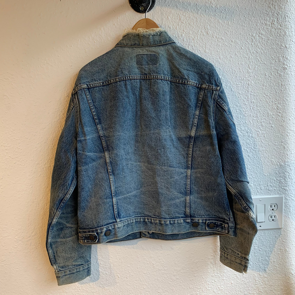 Vintage 80s Levis Distressed Denim Jacket 23” x 24”