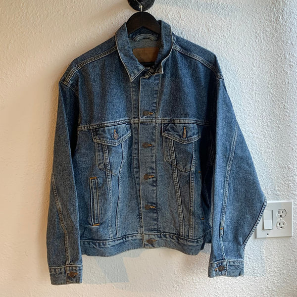 VTG 90's Levis type 3 Denim jacket #057