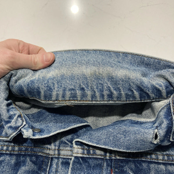 VTG Levi's Denim Faded & Distressed USA Trucker Jacket #101